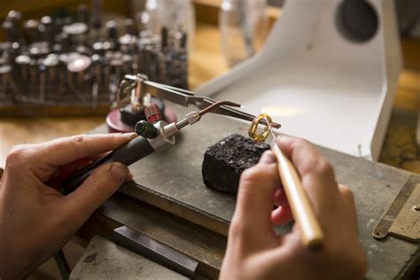 jewelry repair college